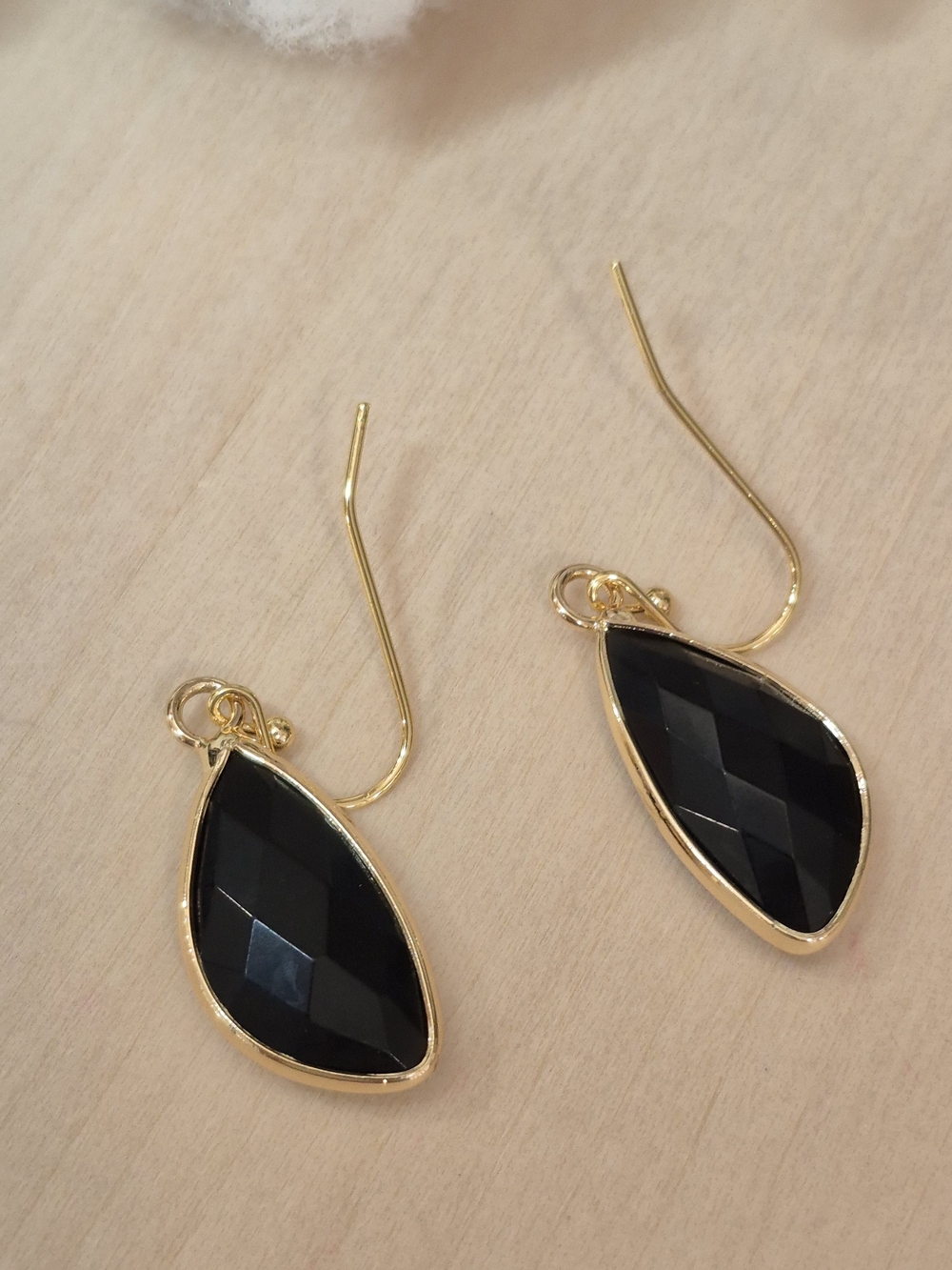 🖤🖤NEW🖤🖤 PRETTY!! Faceted Natural Stone BLACK AGATE Dangle Earrings